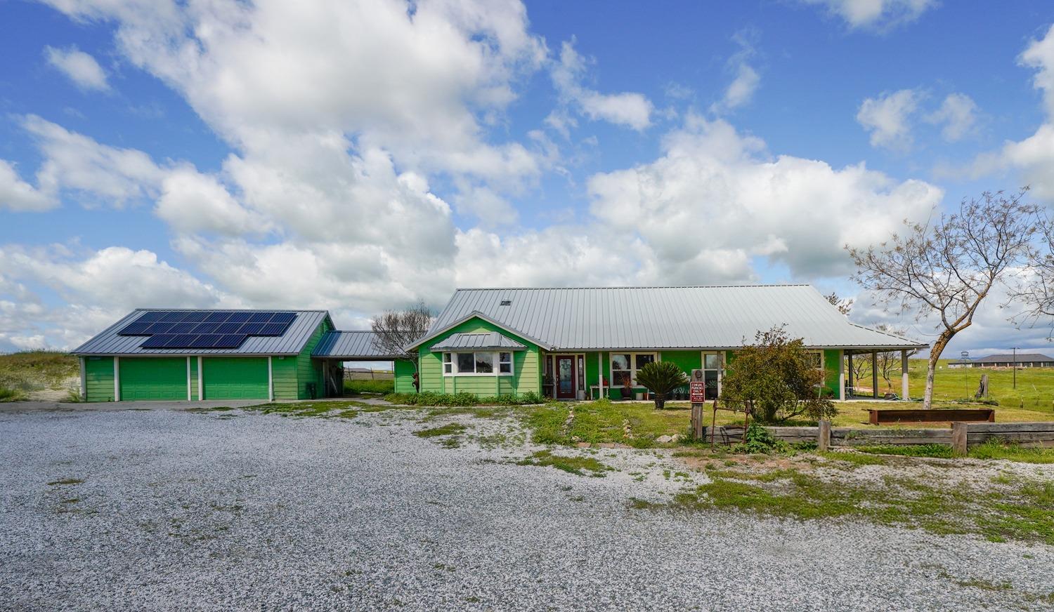 37491 Verde Avenue Madera, CA 93636 - Photo 64 of 66 a front view of house with yard