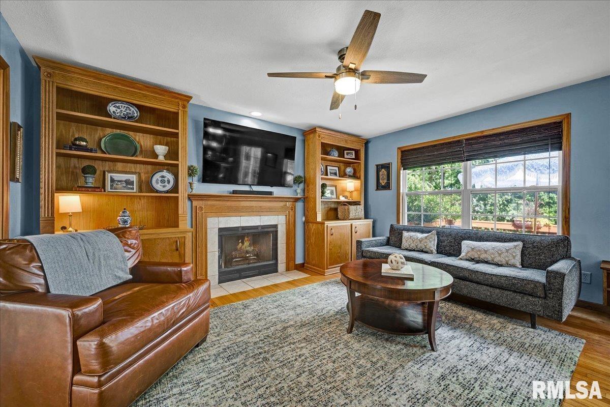 1647 West Geneva Road Peoria, IL 61615 - Photo 10 of 43 Gallery Image 10