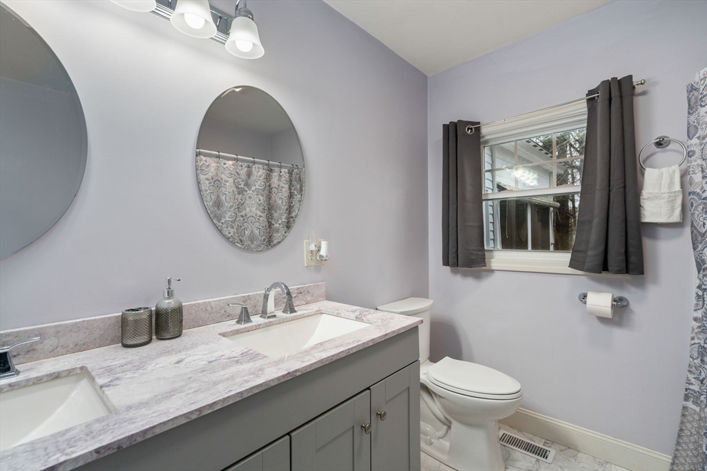 61 East Brimfield Road Holland, MA 01521 - Photo 11 of 29