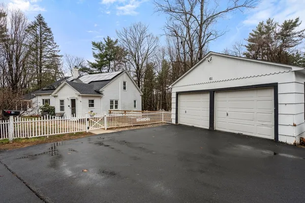 $510,000 | 61 East Brimfield Road, Holland, MA 01521