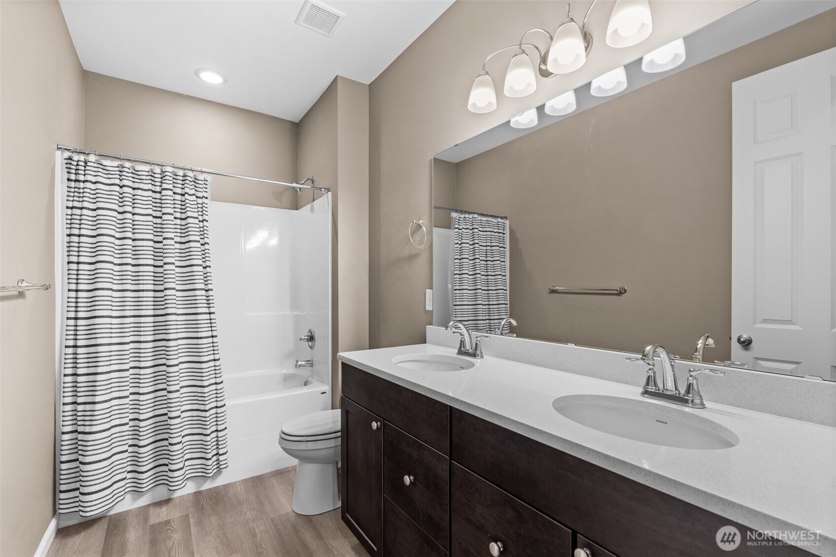 9852 Prospect Place Gig Harbor, WA 98332 - Photo 18 of 33