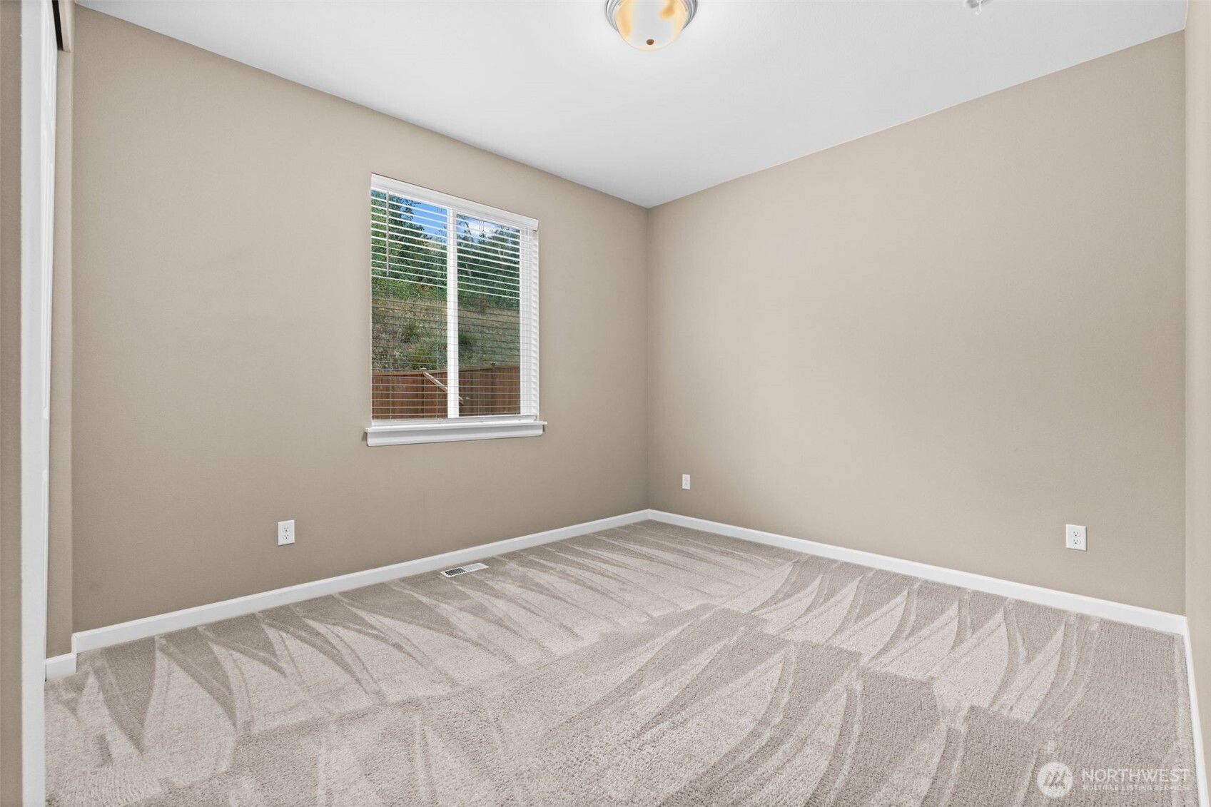 9852 Prospect Place Gig Harbor, WA 98332 - Photo 19 of 38