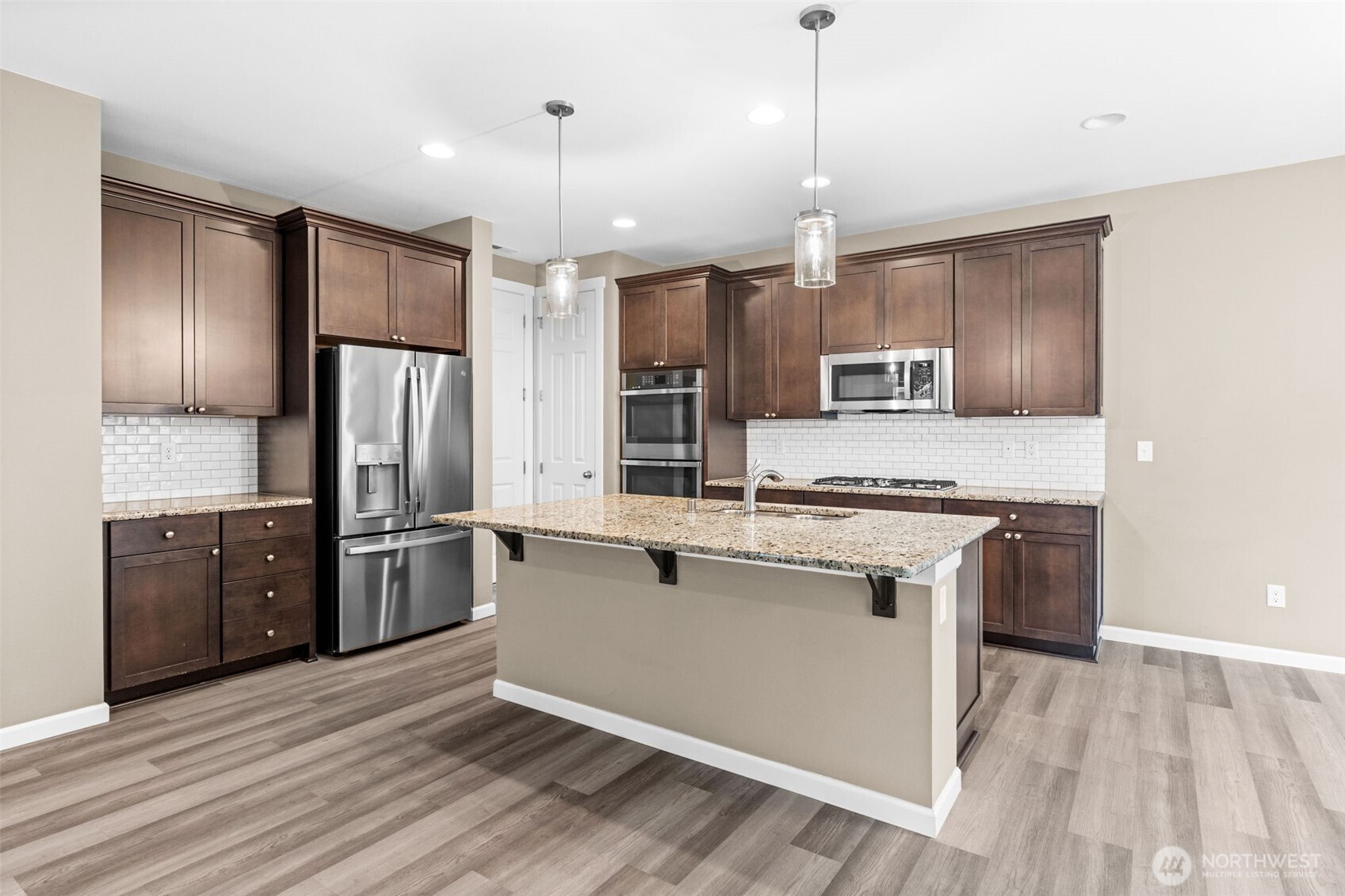 9852 Prospect Place Gig Harbor, WA 98332 - Photo 9 of 38