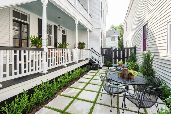 $3,500 | 13 Carolina Street, Unit B UPSTAIRS, Charleston, SC 29403
