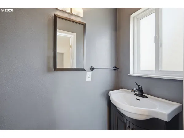 $419,000 | 1789 Lawnridge Avenue, Springfield, OR 97477