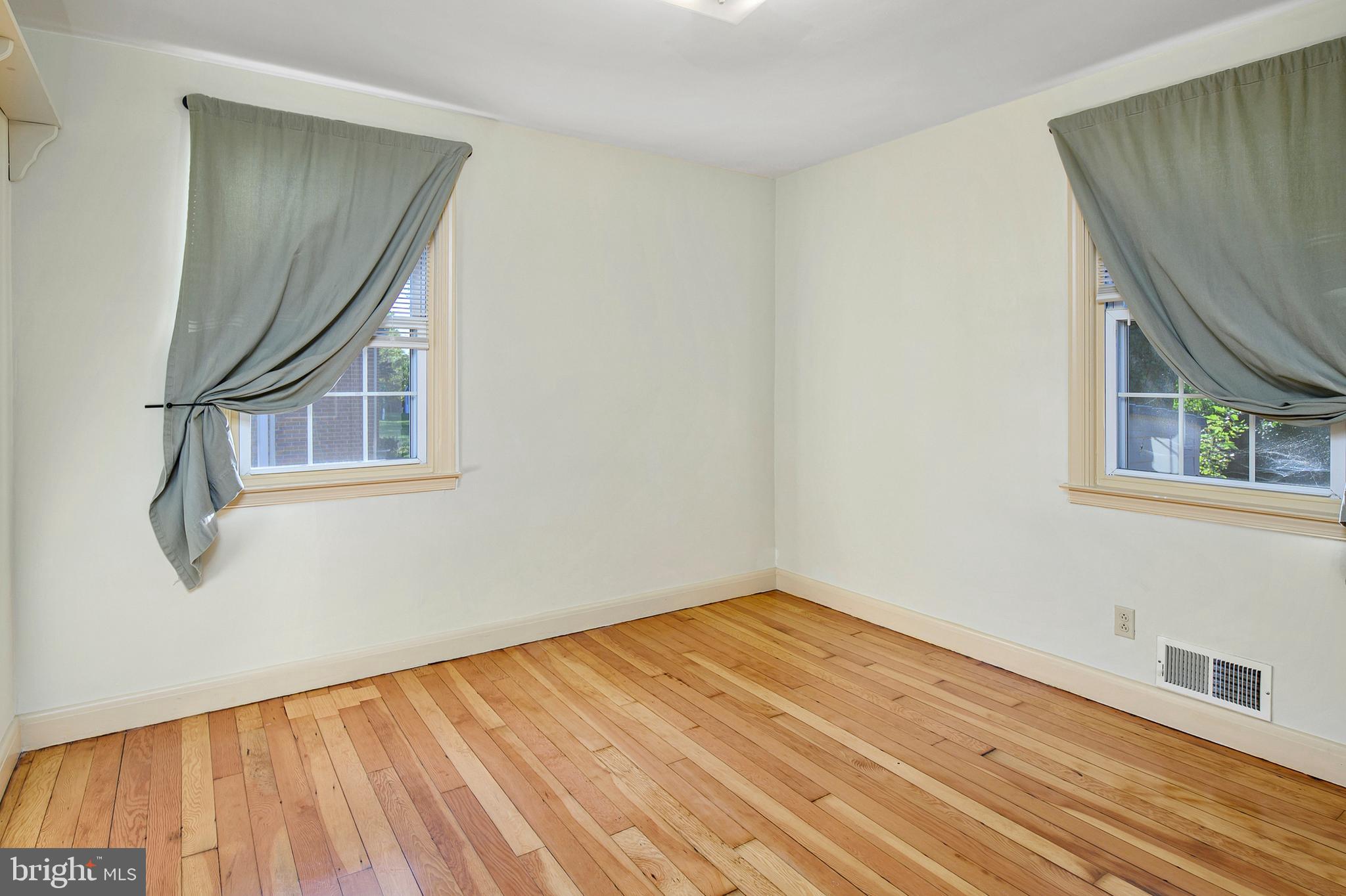 210 Homewood Road Linthicum Heights, MD 21090 - Photo 11 of 33 Bedroom 2