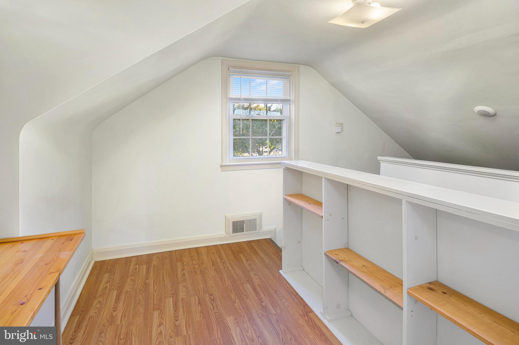 210 Homewood Road Linthicum Heights, MD 21090 - Photo 18 of 33 Upper Landing