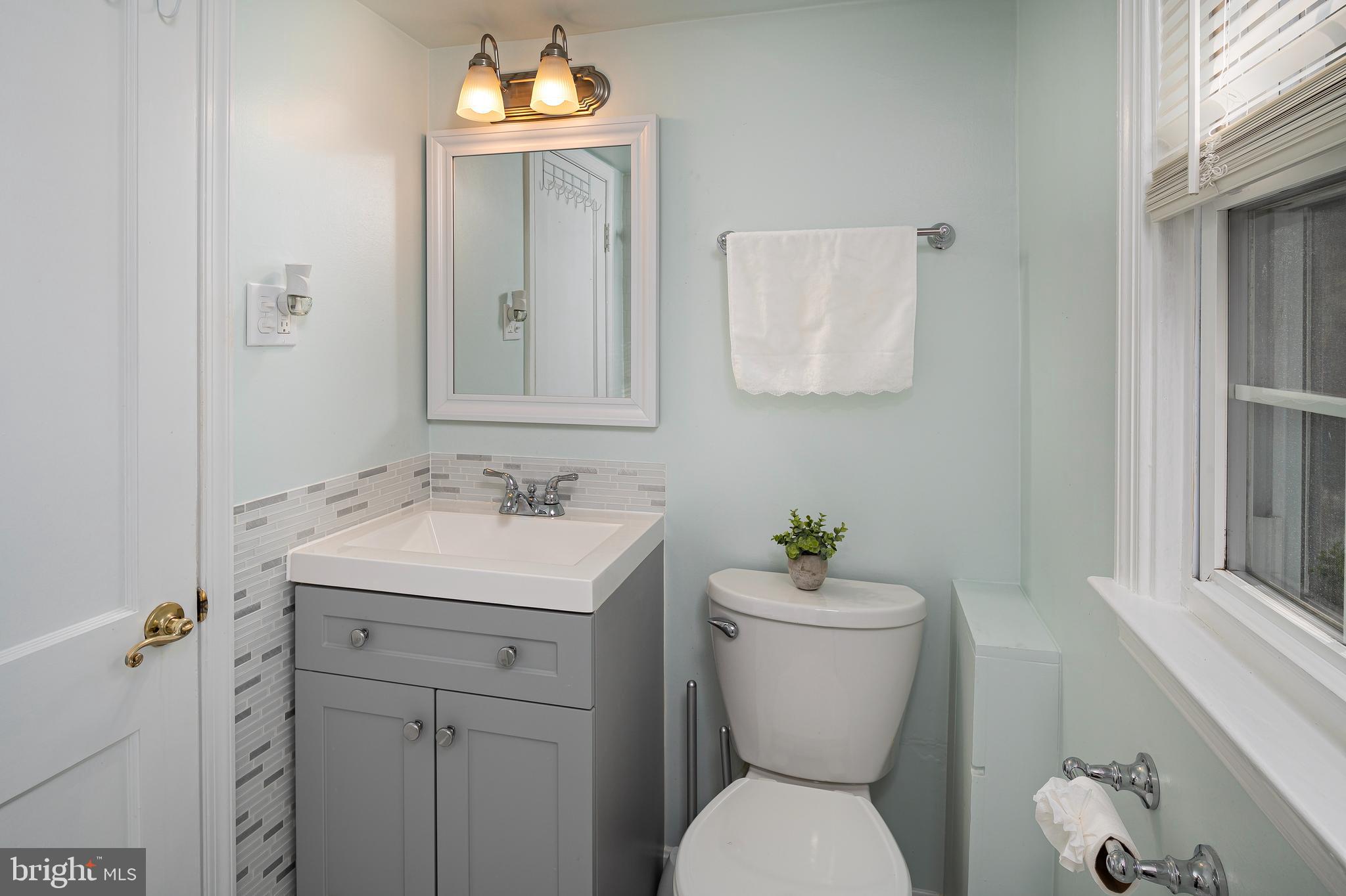 210 Homewood Road Linthicum Heights, MD 21090 - Photo 23 of 33 Primary Bathroom