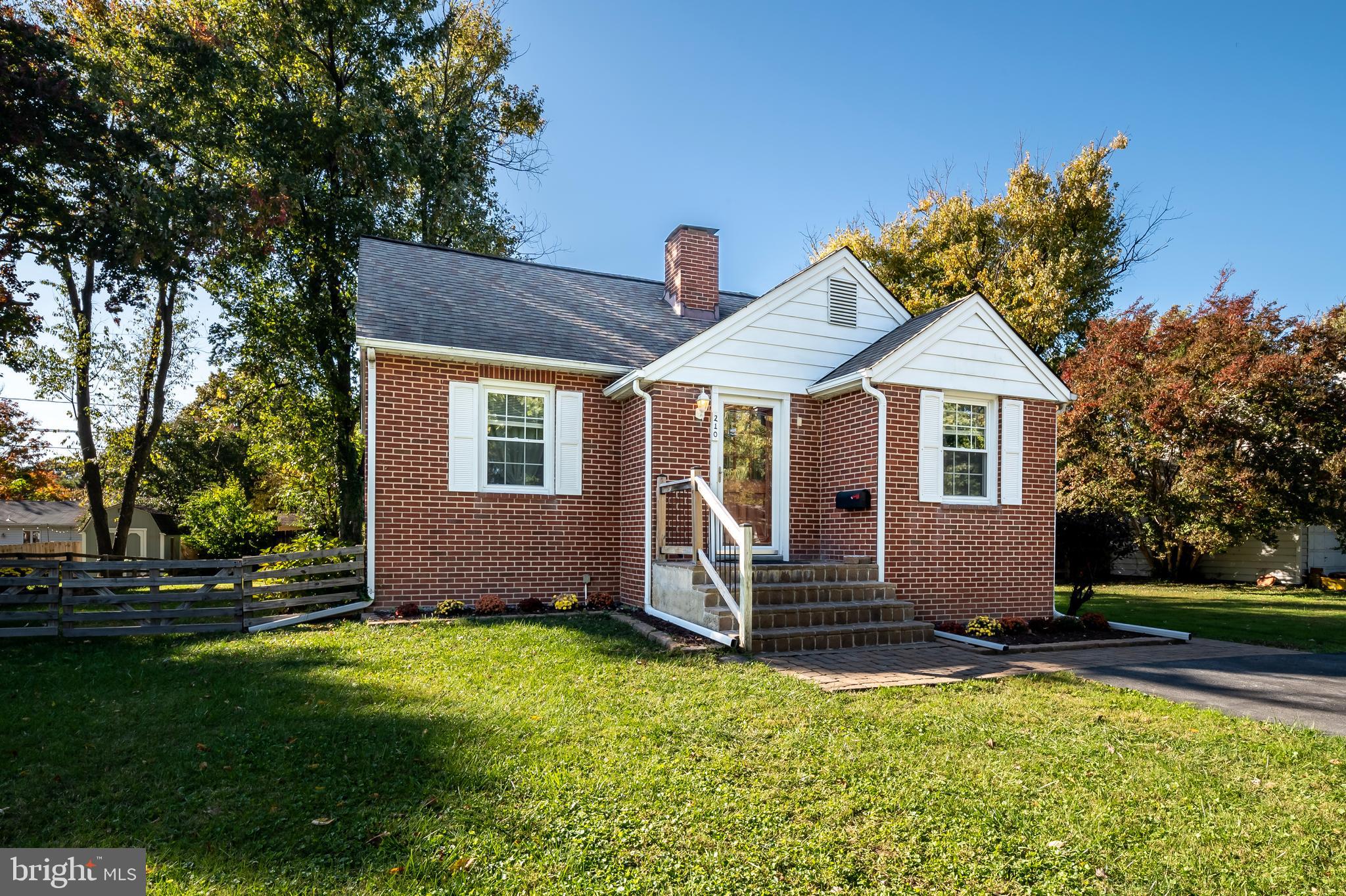 210 Homewood Road Linthicum Heights, MD 21090 - Photo 3 of 33 Exterior Front (alt view)