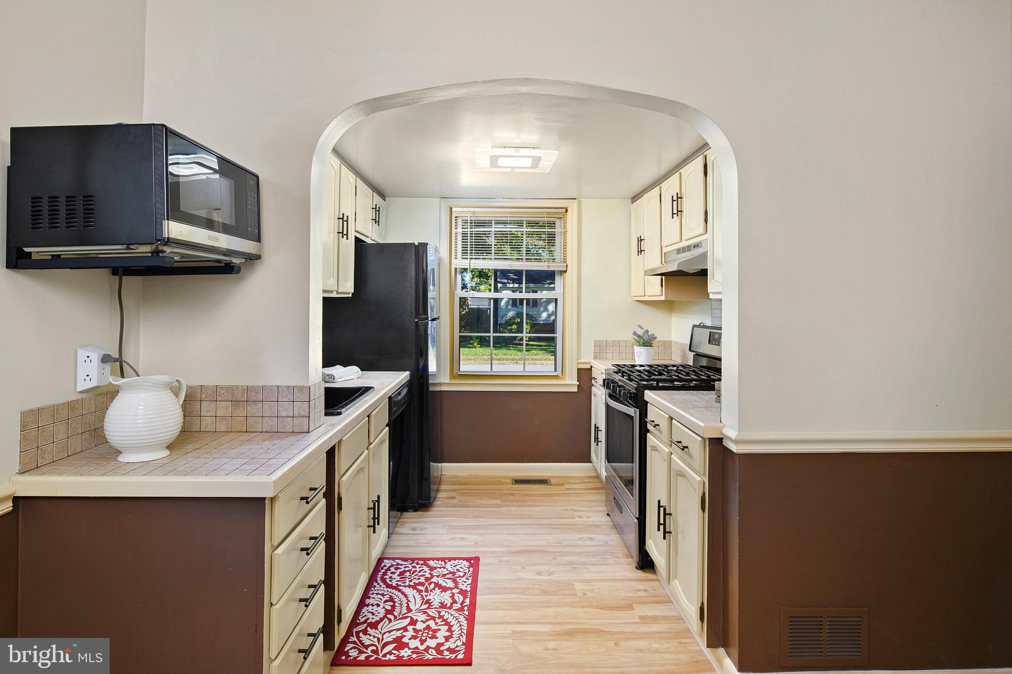 210 Homewood Road Linthicum Heights, MD 21090 - Photo 7 of 33 Kitchen