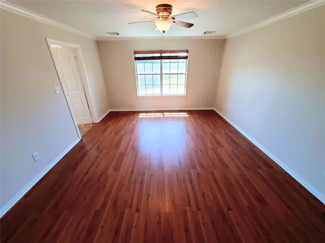 $2,000 | 6007 Shelbourne Park Lane, Houston, TX 77084