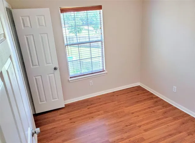 $2,000 | 6007 Shelbourne Park Lane, Houston, TX 77084