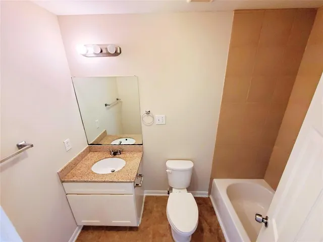 $2,000 | 6007 Shelbourne Park Lane, Houston, TX 77084