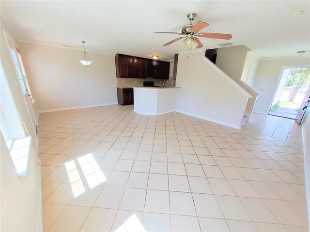 $2,000 | 6007 Shelbourne Park Lane, Houston, TX 77084