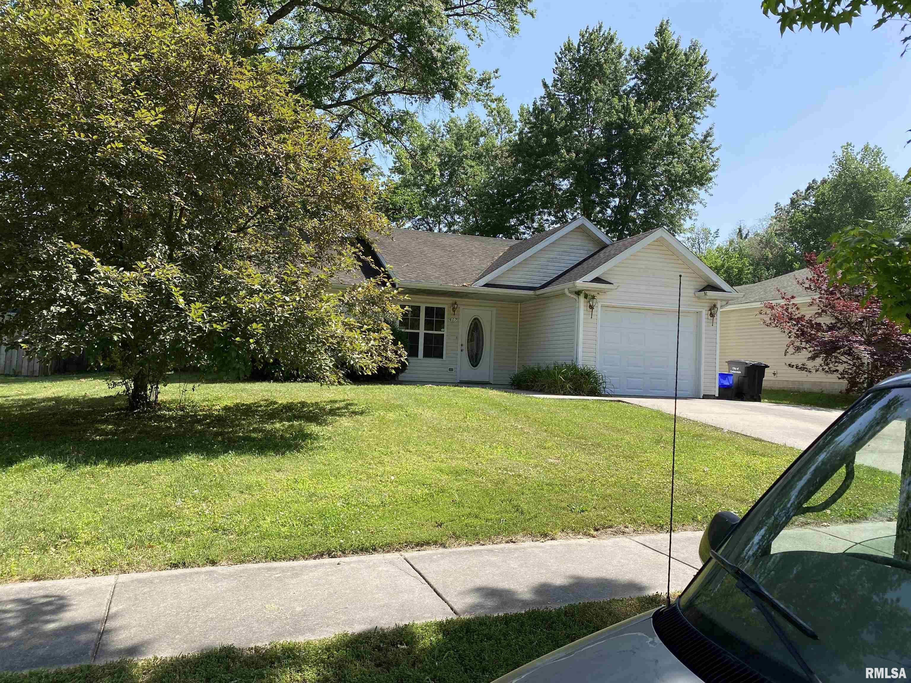 607 West Rigdon Street Carbondale, IL 62901 - Photo 2 of 15 Gallery Image 2