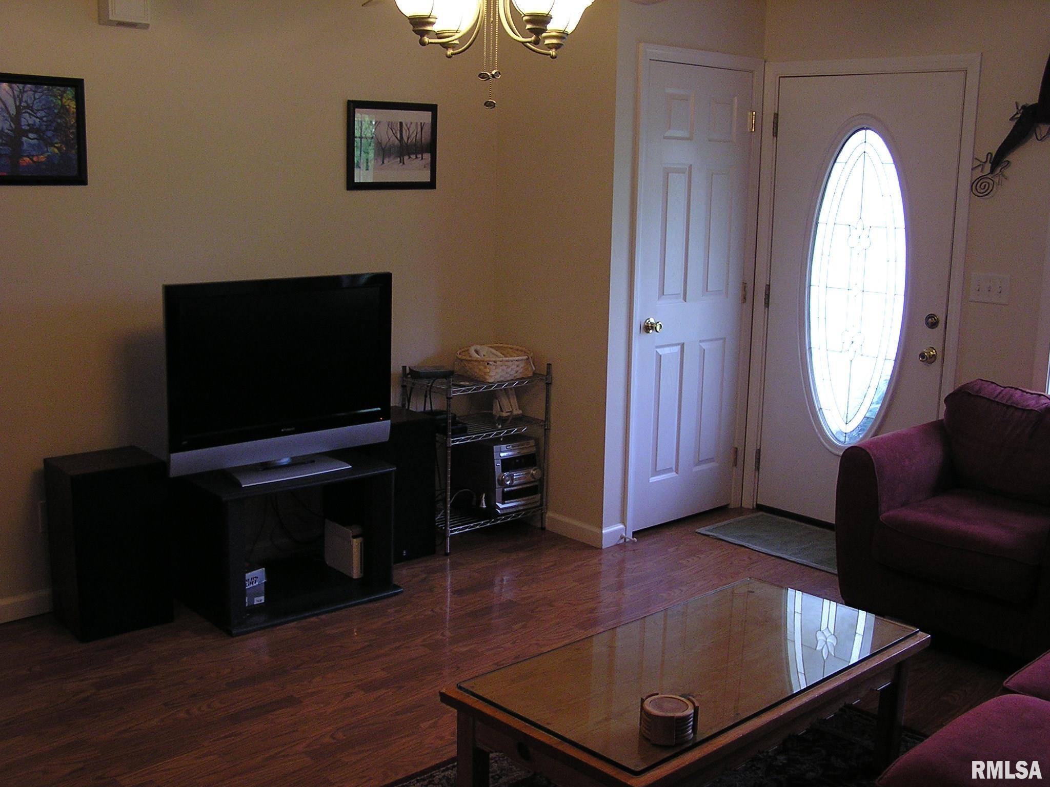 607 West Rigdon Street Carbondale, IL 62901 - Photo 6 of 15 Gallery Image 6