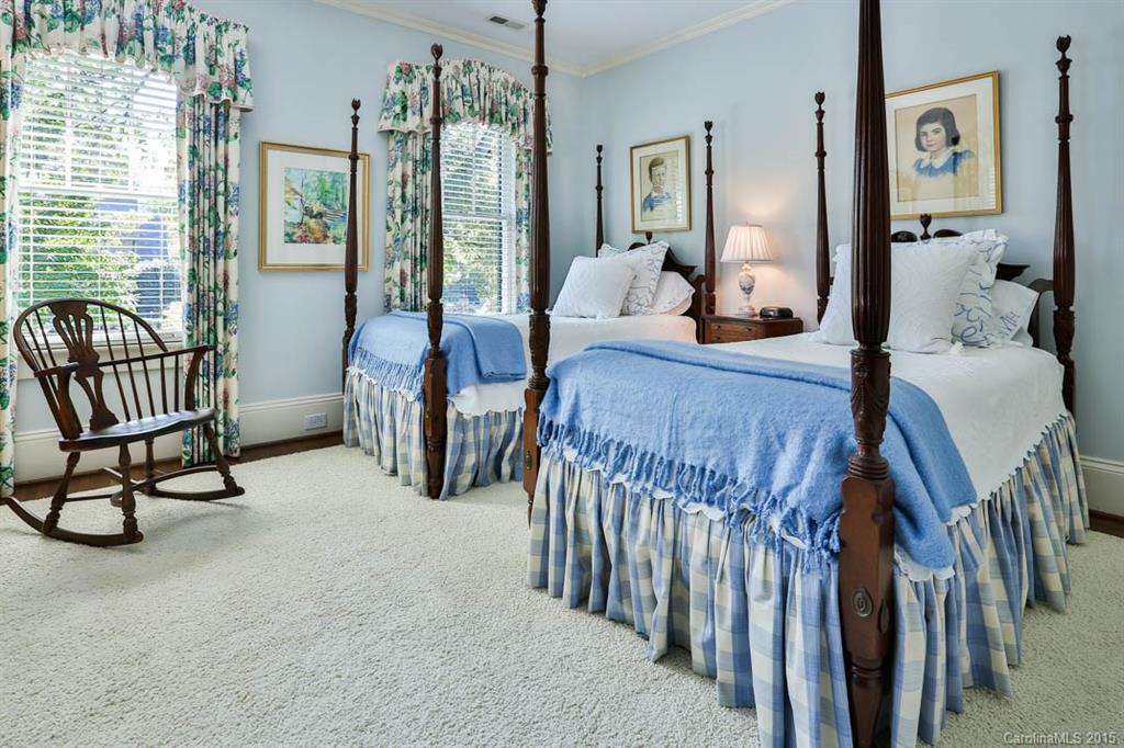 1724 Brandon Road Charlotte, NC 28207 - Photo 17 of 24 Gallery Image 17