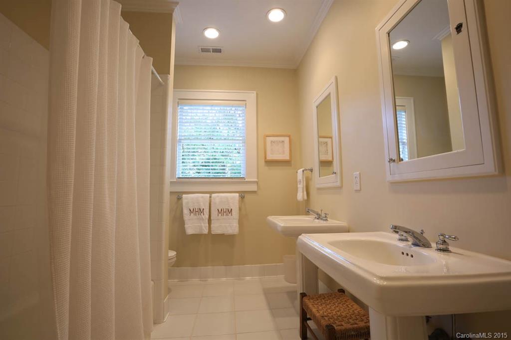 1724 Brandon Road Charlotte, NC 28207 - Photo 20 of 24 Gallery Image 20