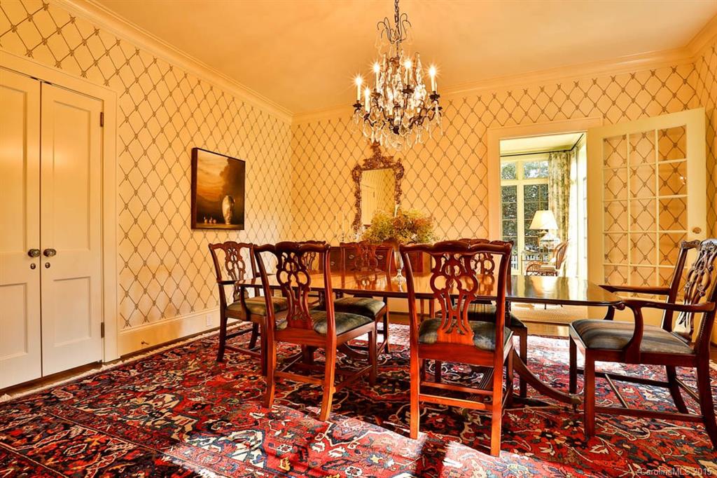 1724 Brandon Road Charlotte, NC 28207 - Photo 4 of 24 Gallery Image 4