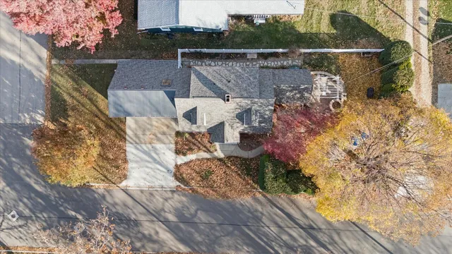 $299,900 | 1408 Ave D, Sterling, IL 61081