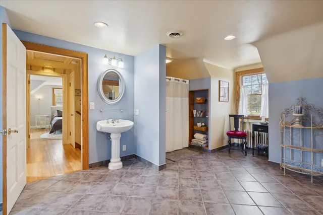 $299,900 | 1408 Ave D, Sterling, IL 61081