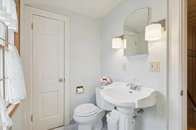 $299,900 | 1408 Ave D, Sterling, IL 61081