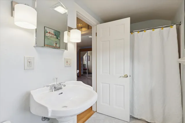 $299,900 | 1408 Ave D, Sterling, IL 61081