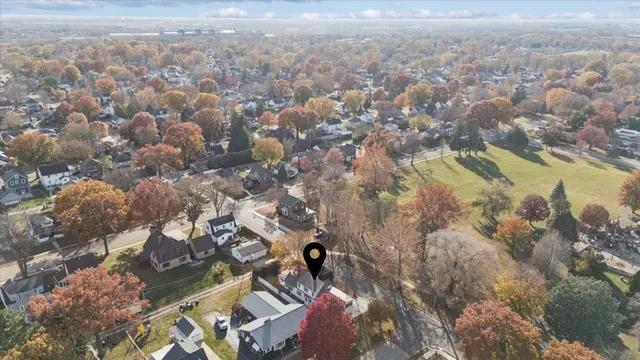 $299,900 | 1408 Ave D, Sterling, IL 61081