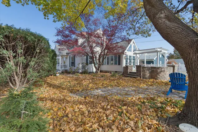 $299,900 | 1408 Ave D, Sterling, IL 61081