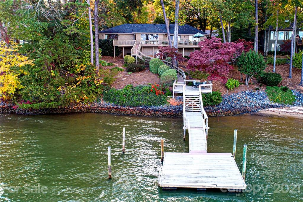 44 Sunrise Point Road Lake Wylie, SC 29710 - Photo 1 of 46 Gallery Image 1