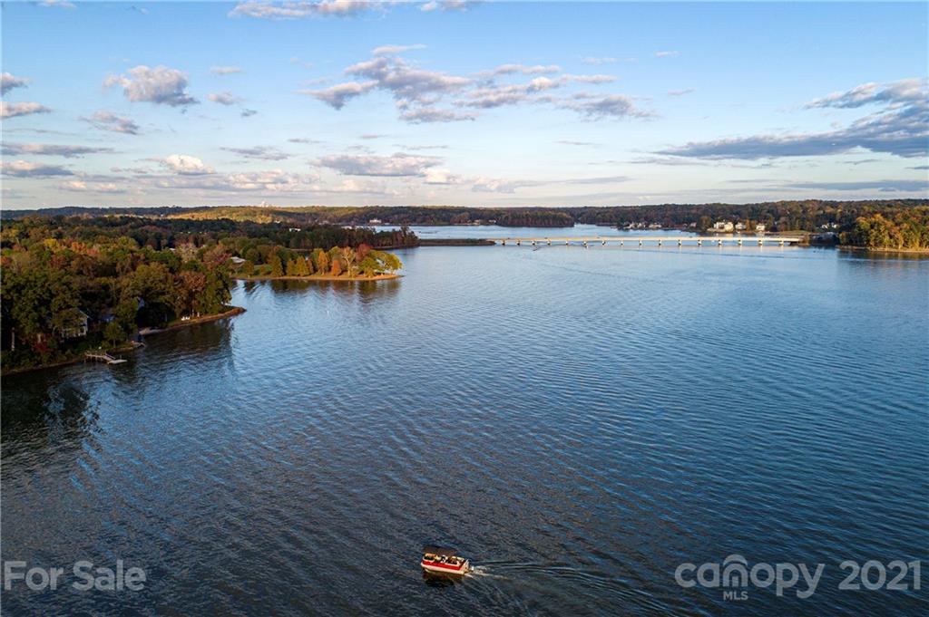 44 Sunrise Point Road Lake Wylie, SC 29710 - Photo 33 of 46 Gallery Image 33