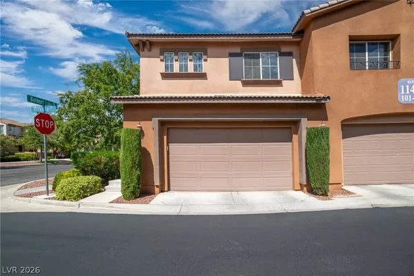 $2,450 | 11404 Belmont Lake Drive, Unit 101, Las Vegas, NV 89135