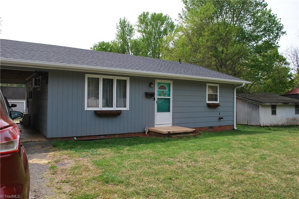 372 Duke Street Mocksville, NC 27028 - Photo 2 of 12