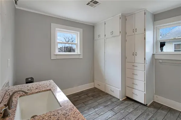 $148,000 | 1710 Morgan Avenue, Parsons, KS 67357