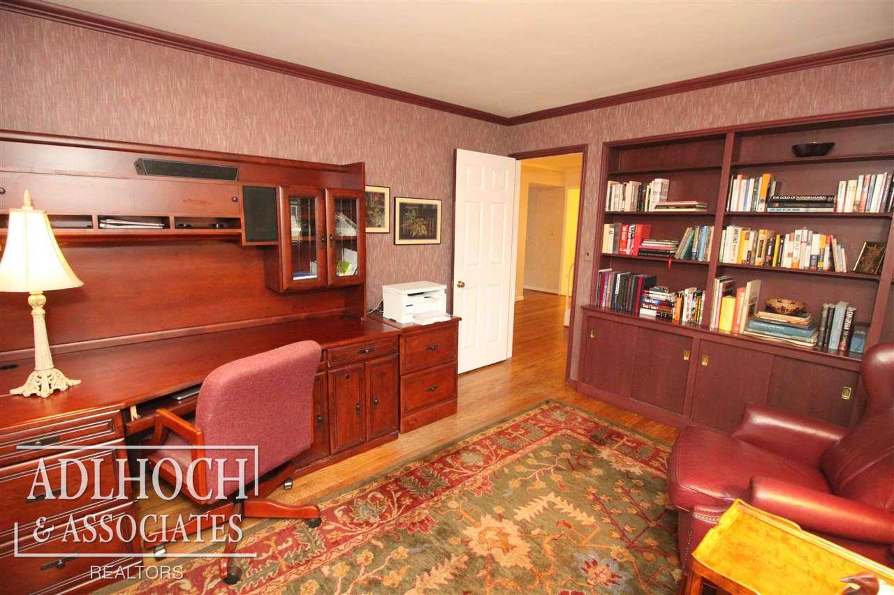 70 Merriweather Road Grosse Pointe Farms, MI 48236 - Photo 17 of 34