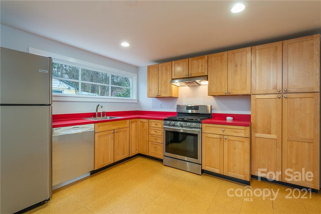 111 Pershing Road, Unit 96 97 Asheville, NC 28805 - Photo 13 of 45 Gallery Image 13