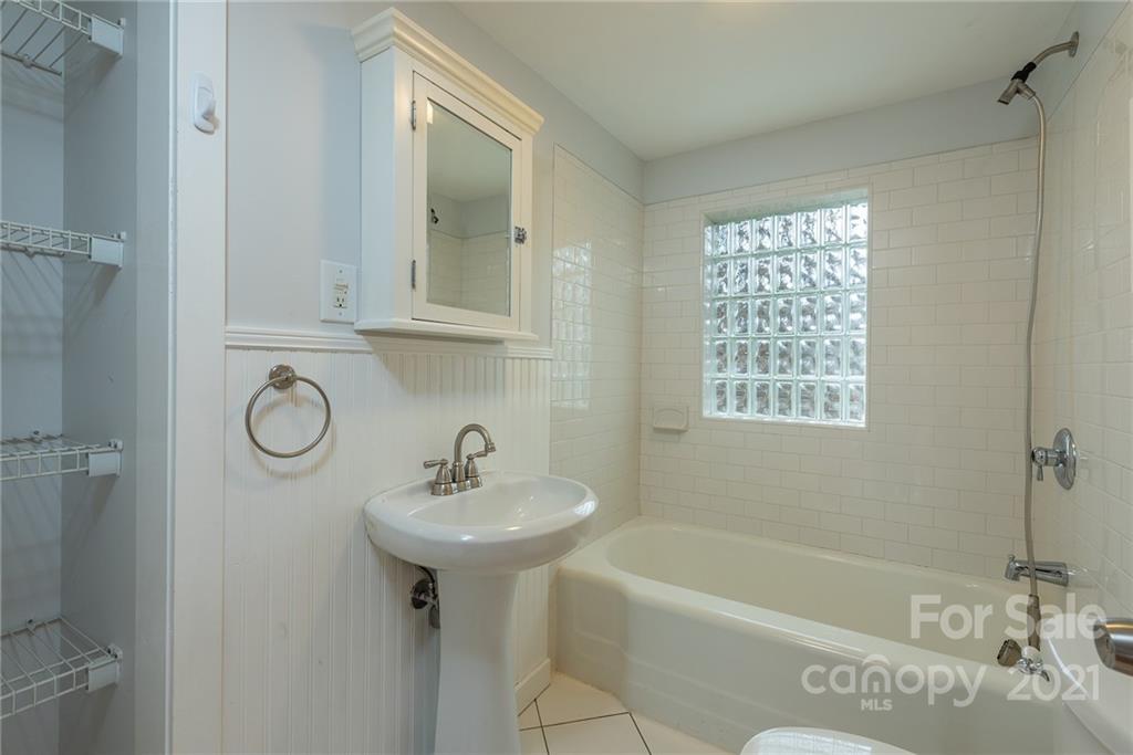 111 Pershing Road, Unit 96 97 Asheville, NC 28805 - Photo 15 of 45 Gallery Image 15