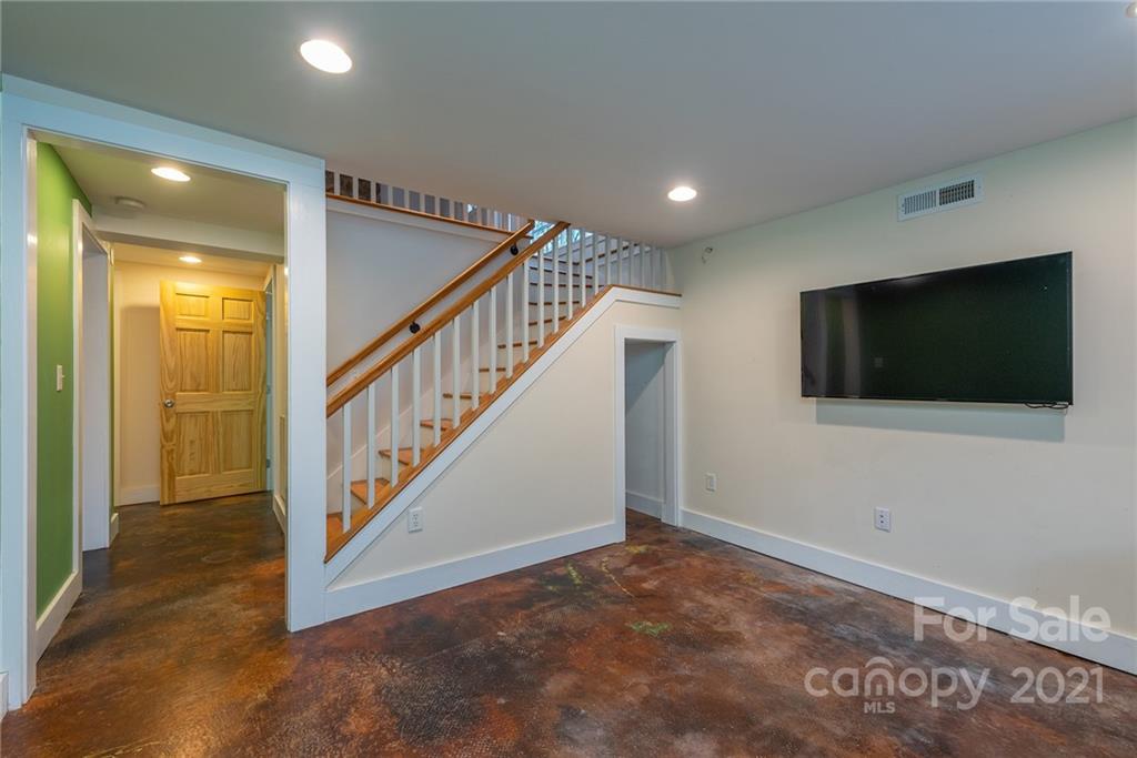 111 Pershing Road, Unit 96 97 Asheville, NC 28805 - Photo 20 of 45 Gallery Image 20