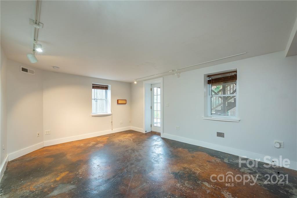 111 Pershing Road, Unit 96 97 Asheville, NC 28805 - Photo 23 of 45 Gallery Image 23