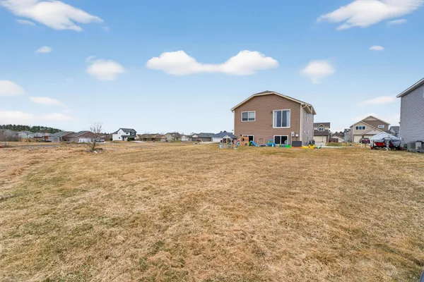 $282,900 | 406 Cardinal Street, Mora, MN 55051