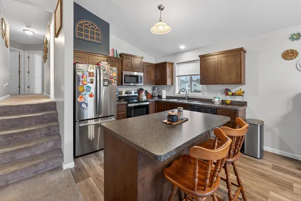 $282,900 | 406 Cardinal Street, Mora, MN 55051