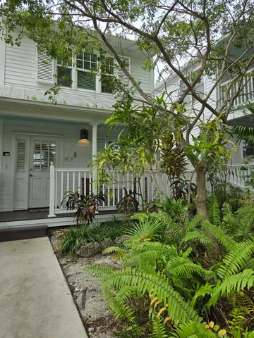 $1,150,000 | 201-2 Southard Street, Unit 2012, Key West, FL 33040