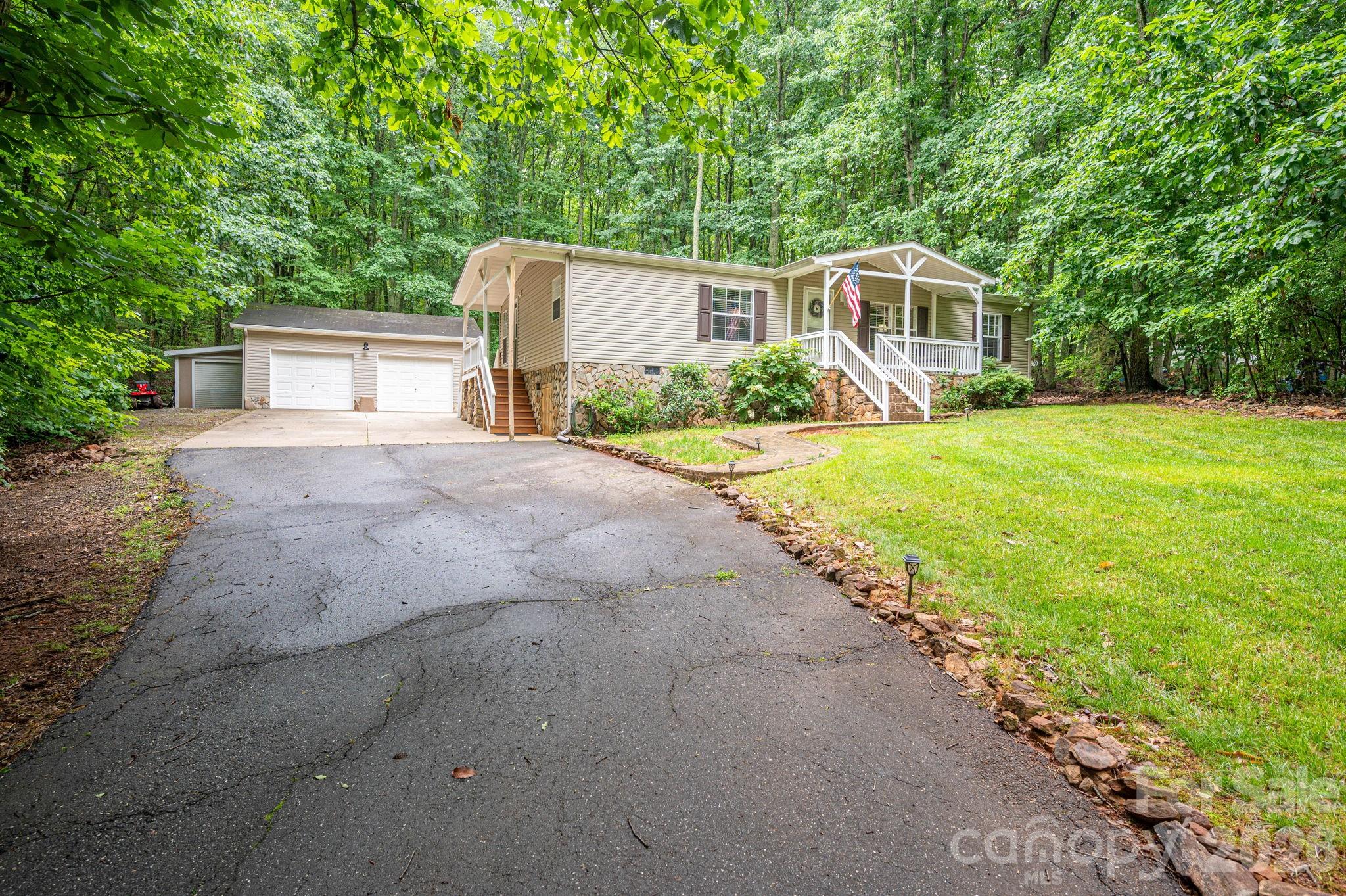 5043 Pebble Stone Road Maiden, NC 28650 - Photo 8 of 43