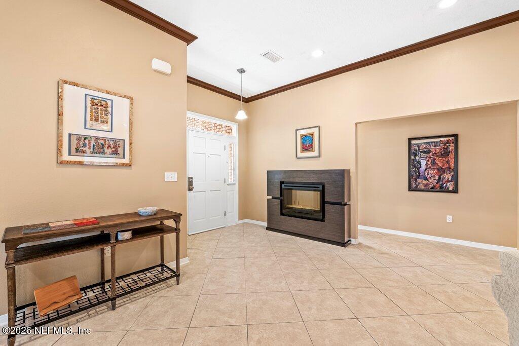 Foyer/Living Room