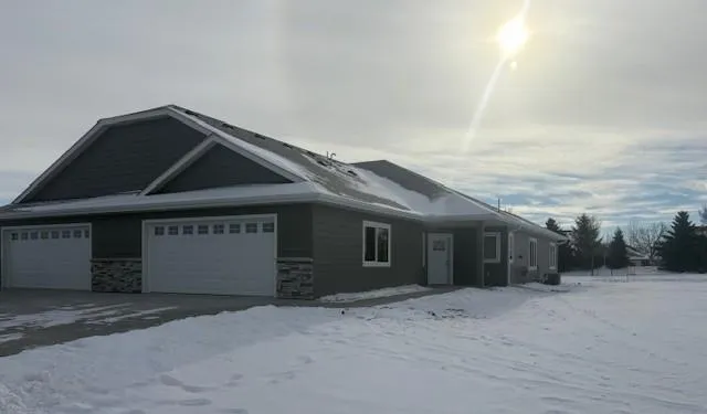 $414,000 | 254 Eau Claire Street Southeast, Hutchinson, MN 55350