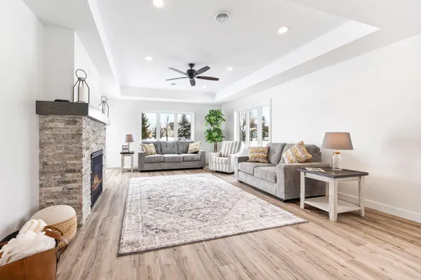 $414,000 | 254 Eau Claire Street Southeast, Hutchinson, MN 55350