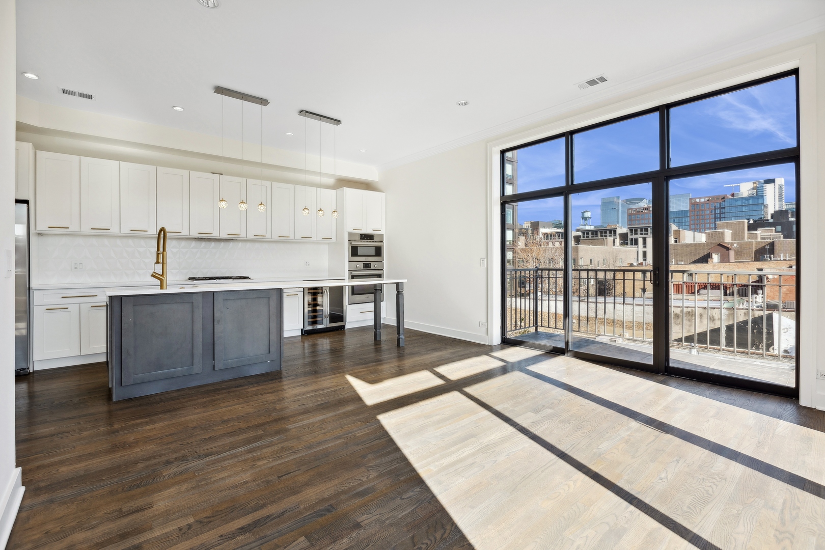 6 North May Street, Unit 4SE Chicago, IL 60607 - Photo 11 of 29 Gallery Image 11
