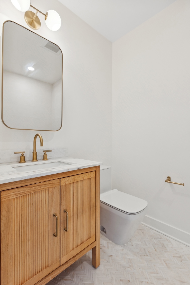 6 North May Street, Unit 4SE Chicago, IL 60607 - Photo 17 of 29 Gallery Image 17