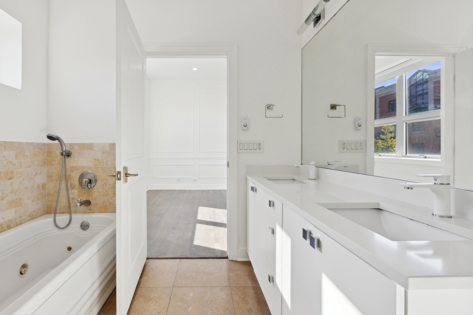 6 North May Street, Unit 4SE Chicago, IL 60607 - Photo 27 of 29 Gallery Image 27