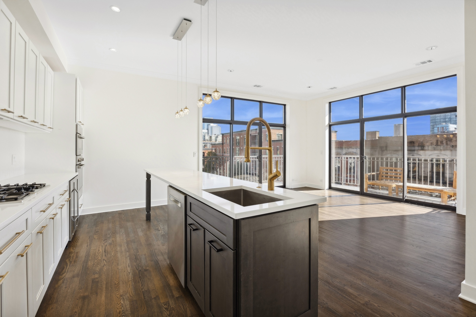 6 North May Street, Unit 4SE Chicago, IL 60607 - Photo 3 of 29 Gallery Image 3